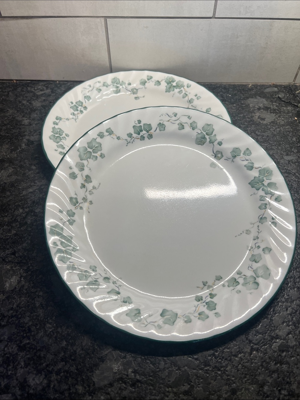 Set of 2 Corelle Callaway Ivy 10” dinner dishes. Great replacement pieces